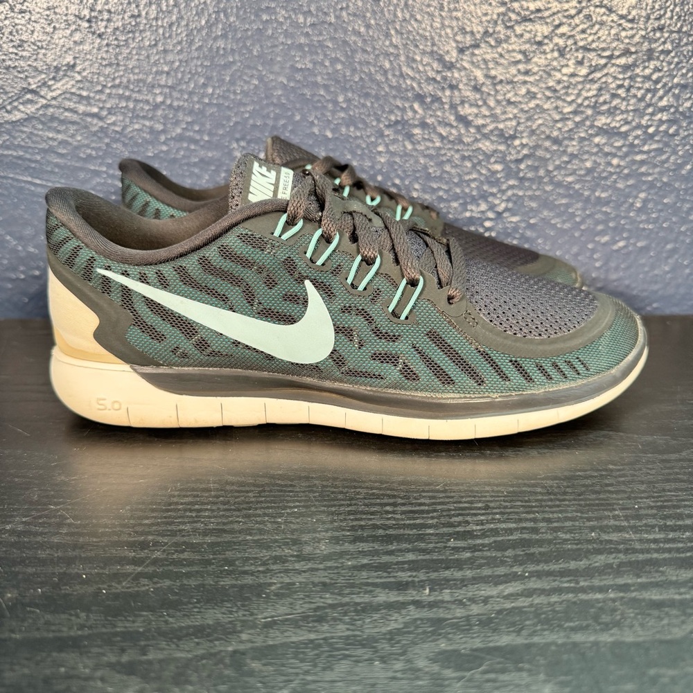 Women’s 7.5 Nike Free 5.0 Running Shoes Dark Blue Light Blue White CCKC0923